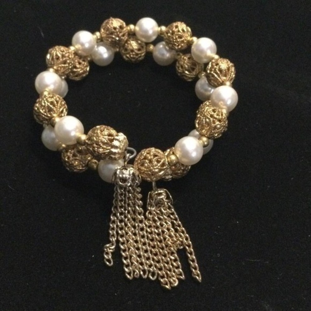 Vintage Old Hollywood 50s/60s‎ gold toned filigree and faux pearl wrap bracelet